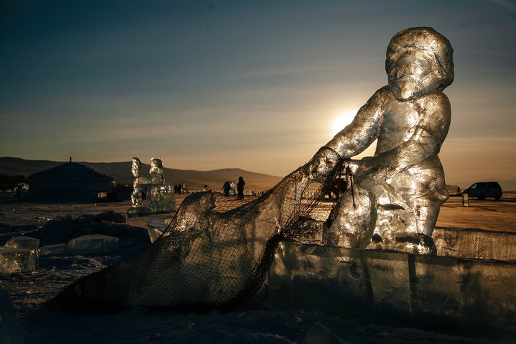 парк ледовых скульптур на Ольхоне